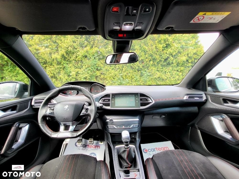 Peugeot 308 - 8