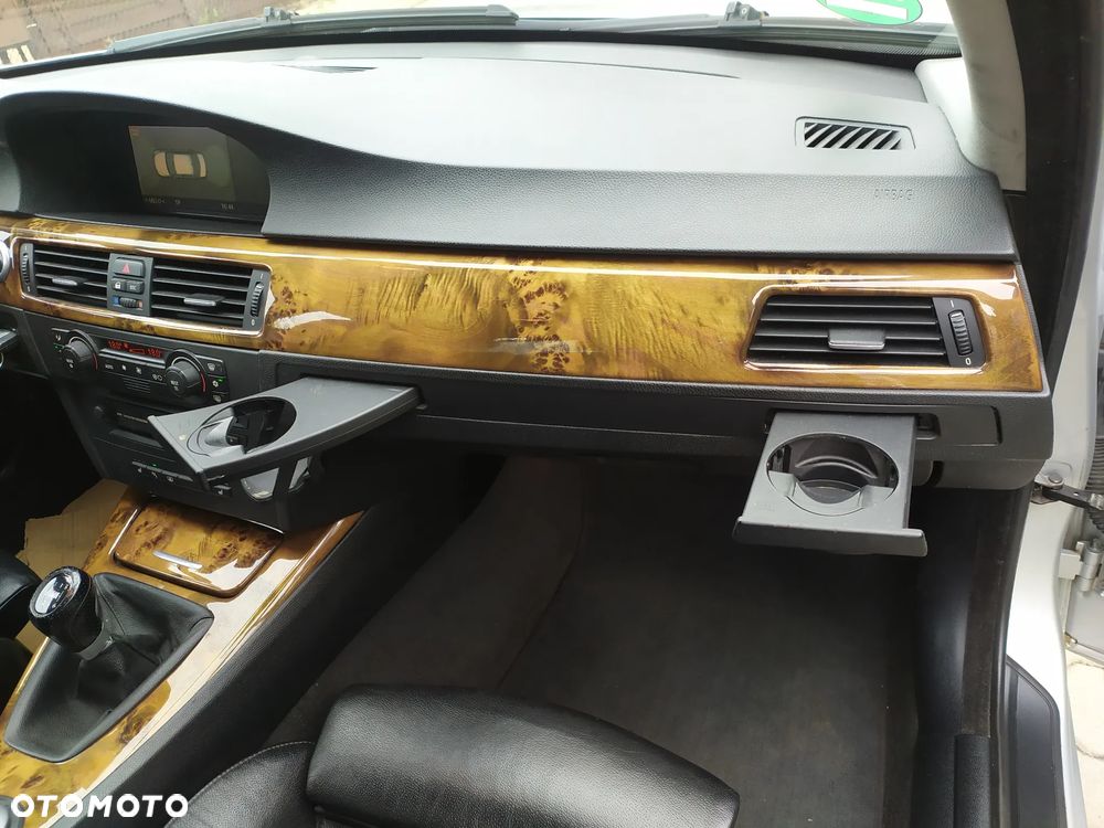 BMW Seria 3 - 24