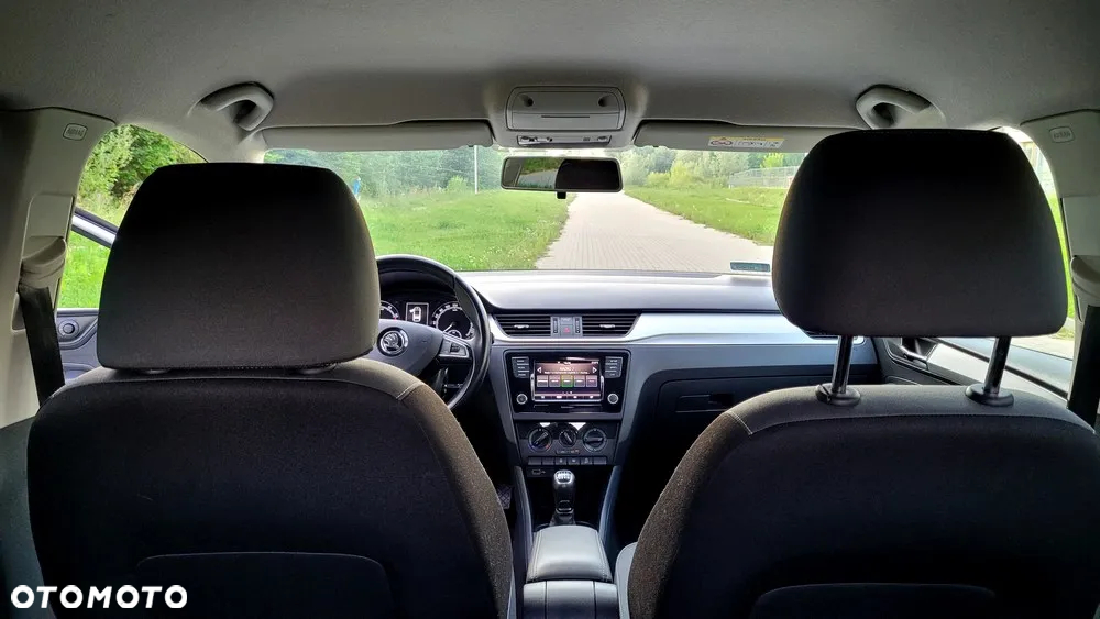 Skoda RAPID 1.0 TSI Style - 27