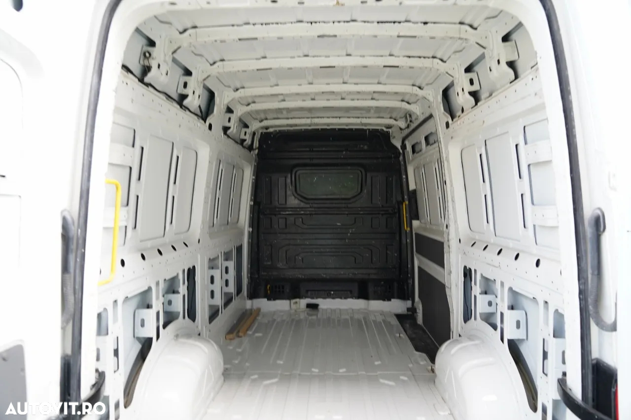 Volkswagen CRAFTER / 2.0 D / VAN TABĂ / GVW: 3500 KG / 2018 / IMPORTAT / DUPĂ CONTRACTUL DE SERVICE - 23