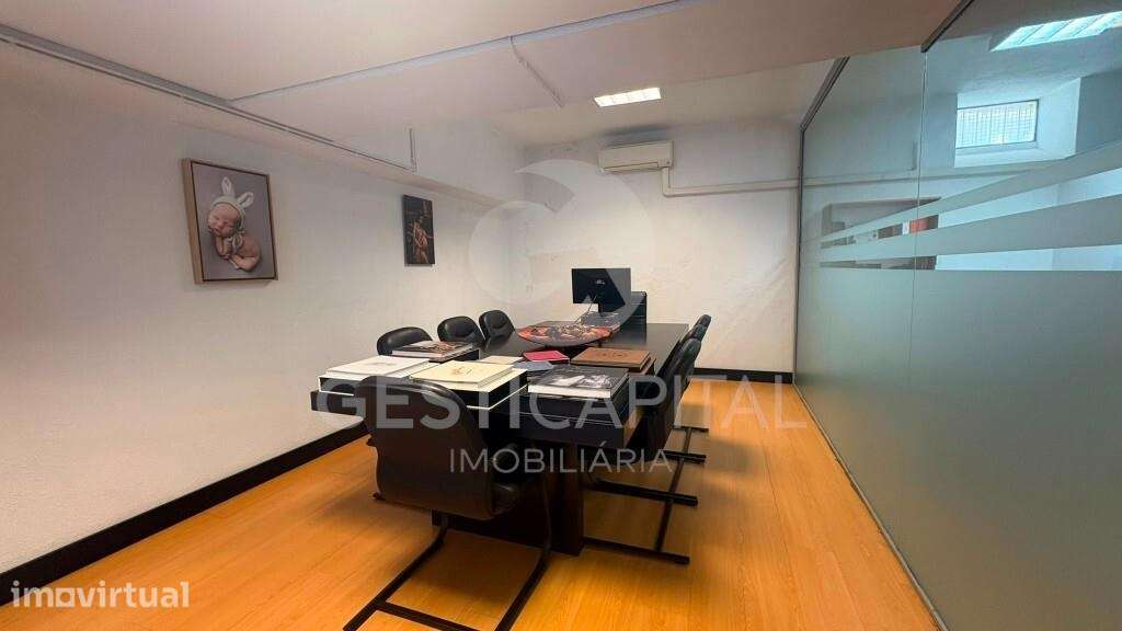 Armazém com 198 m2 na Buraca, Amadora - Grande imagem: 2/9