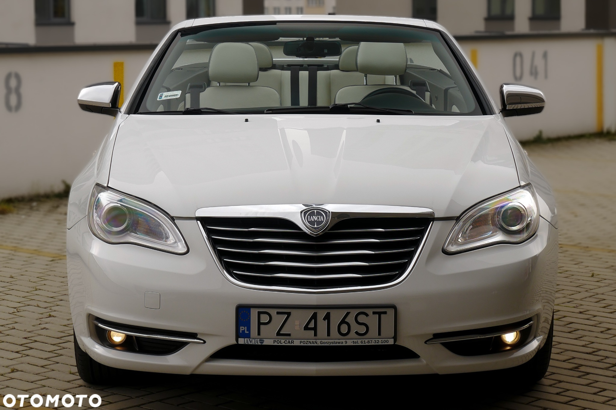 Chrysler 200 - 4