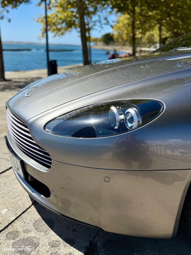 Aston Martin Vantage Coupe V8 Sportshift - 9