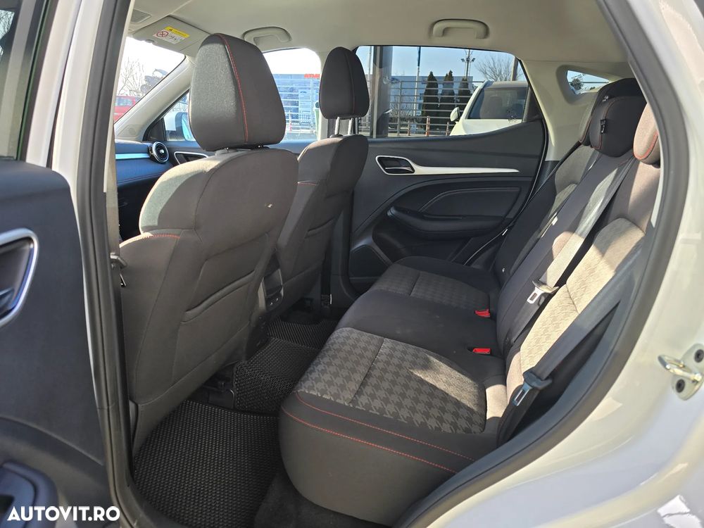 MG ZS 1.5 GSL 5MT Excite - 15