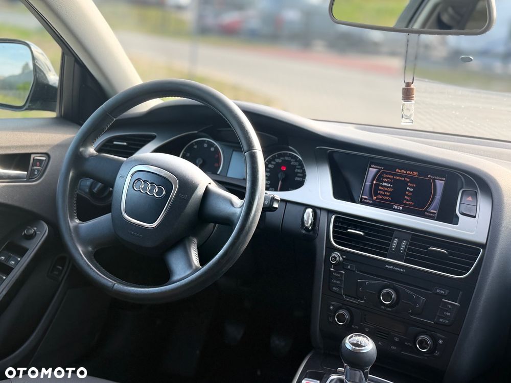 Audi A4 Limousine - 7