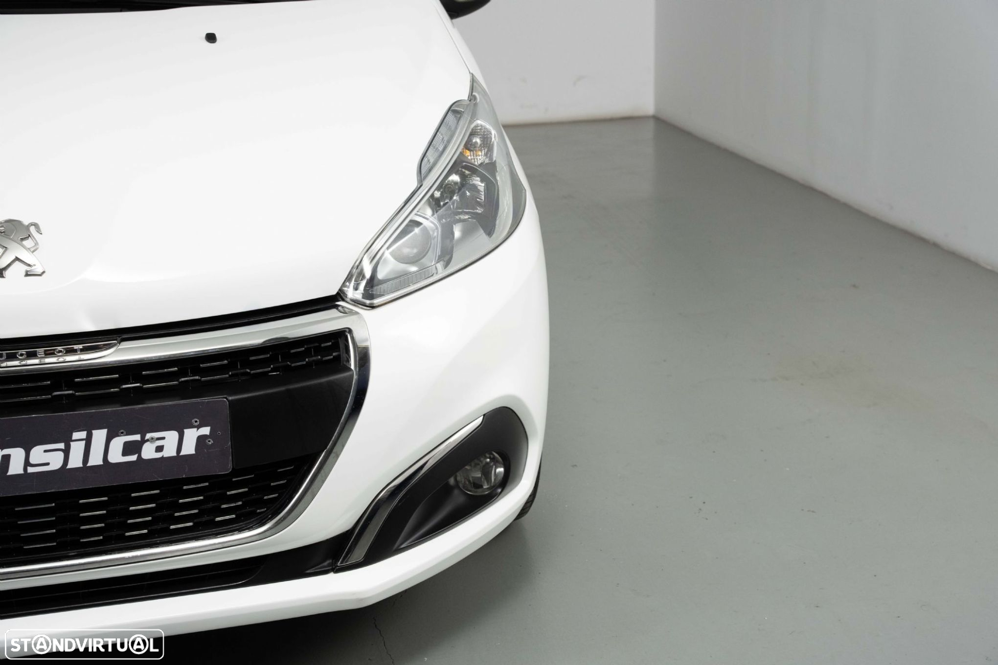 Peugeot 208 1.2 PureTech Signature - 16