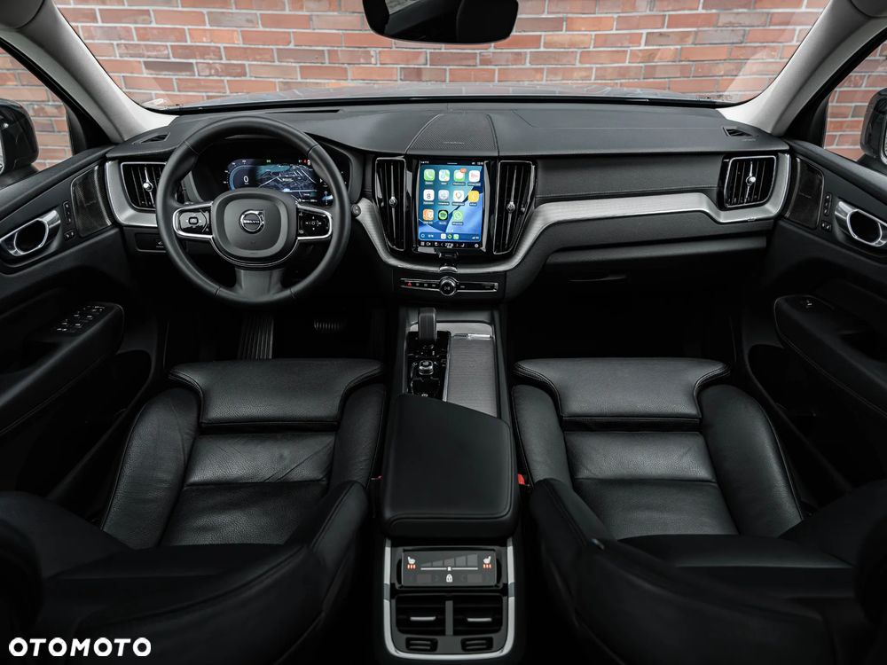 Volvo XC 60 B4 D Plus Dark - 5