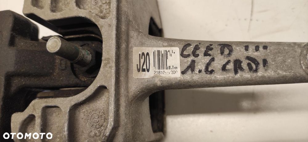 ŁAPA PODUSZKA SILNIKA KIA CEED III 1.6 CRDI D4FE 21810-J7200 17-24 - 2