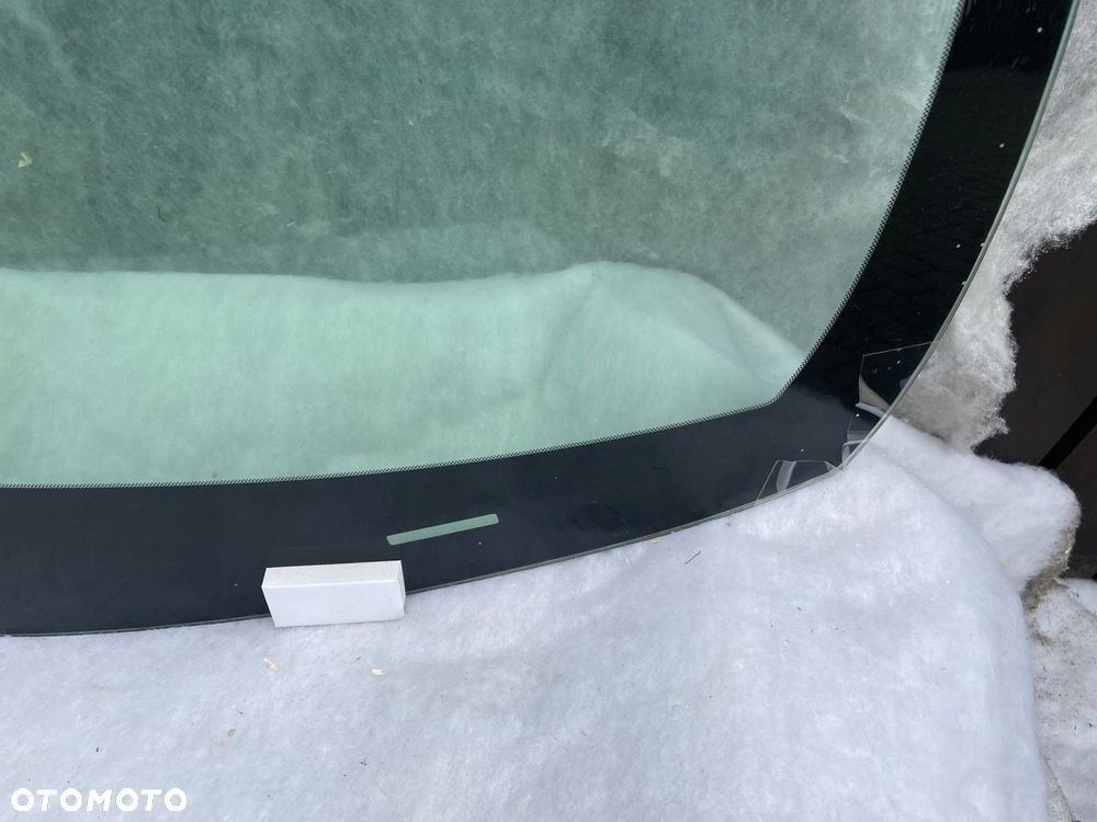 nissan skyline coupe cabrio szyba przednia 2015- - 3