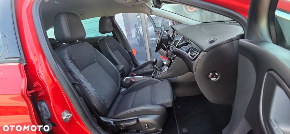 Opel Astra 1.6 D (CDTI) Start/Stop Innovation - 32