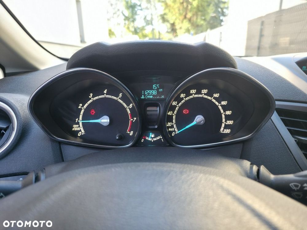 Ford Fiesta - 25