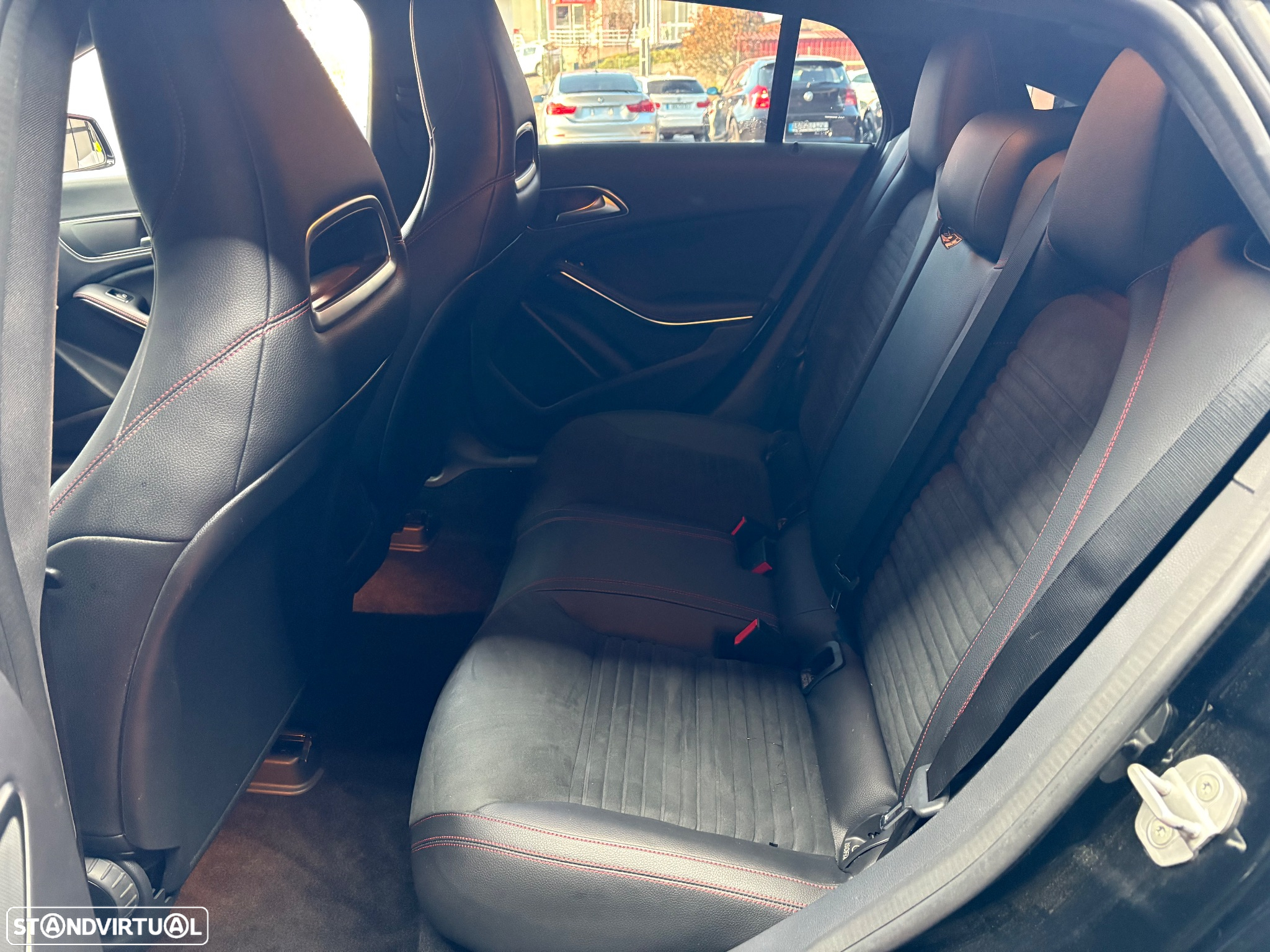 Mercedes-Benz CLA 200 d Shooting Brake AMG Line Aut. - 38
