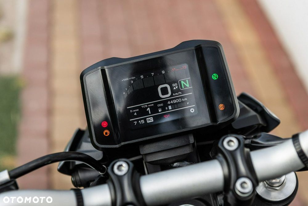 Yamaha MT - 9