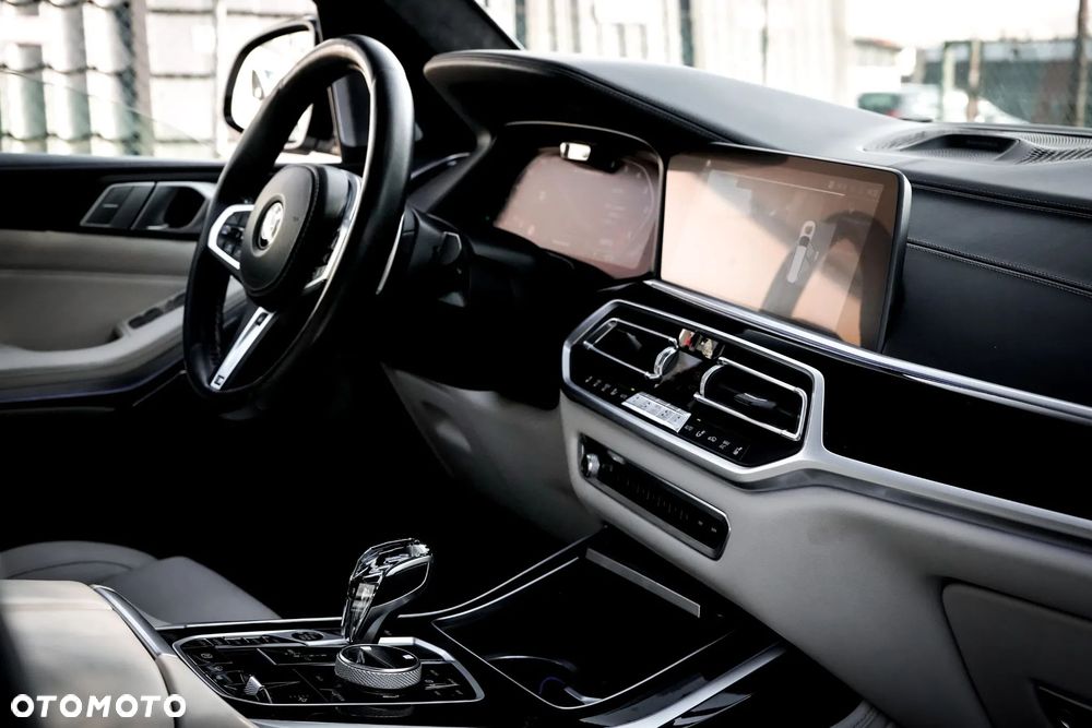 BMW X7 M50d - 17