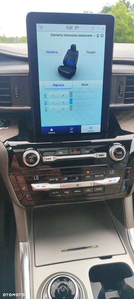 Ford Explorer - 32