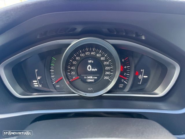 Volvo V40 1.6 D2 Eco Momentum - 10