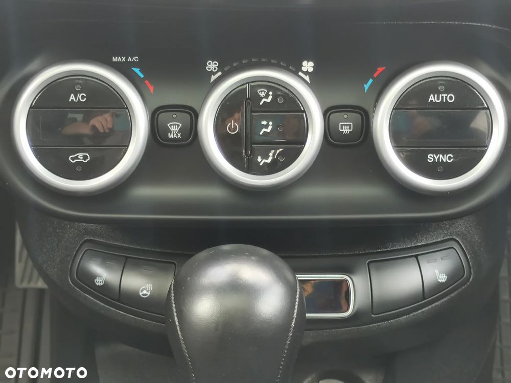 Fiat 500X 1.4 MultiAir Lounge DDCT - 24