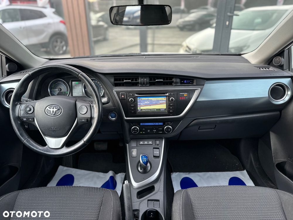 Toyota Auris - 11