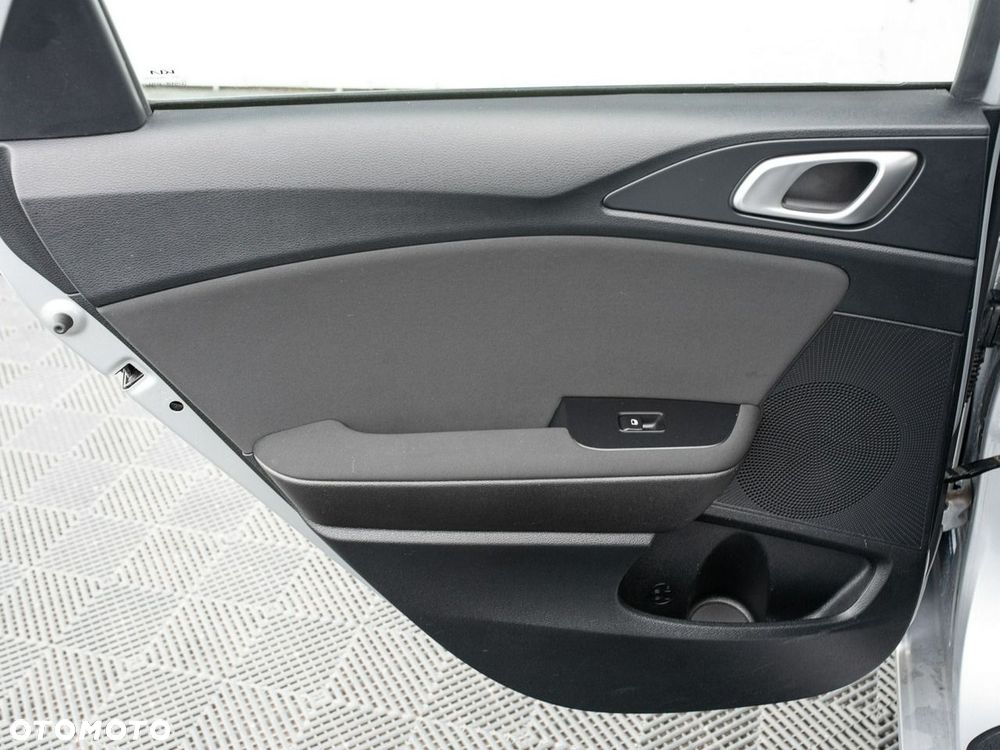 Kia Ceed 1.5 T-GDI M - 20