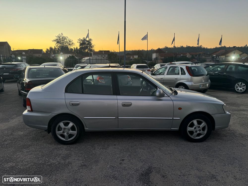 Hyundai Accent 1.5 CRDi World Cup P2 - 28