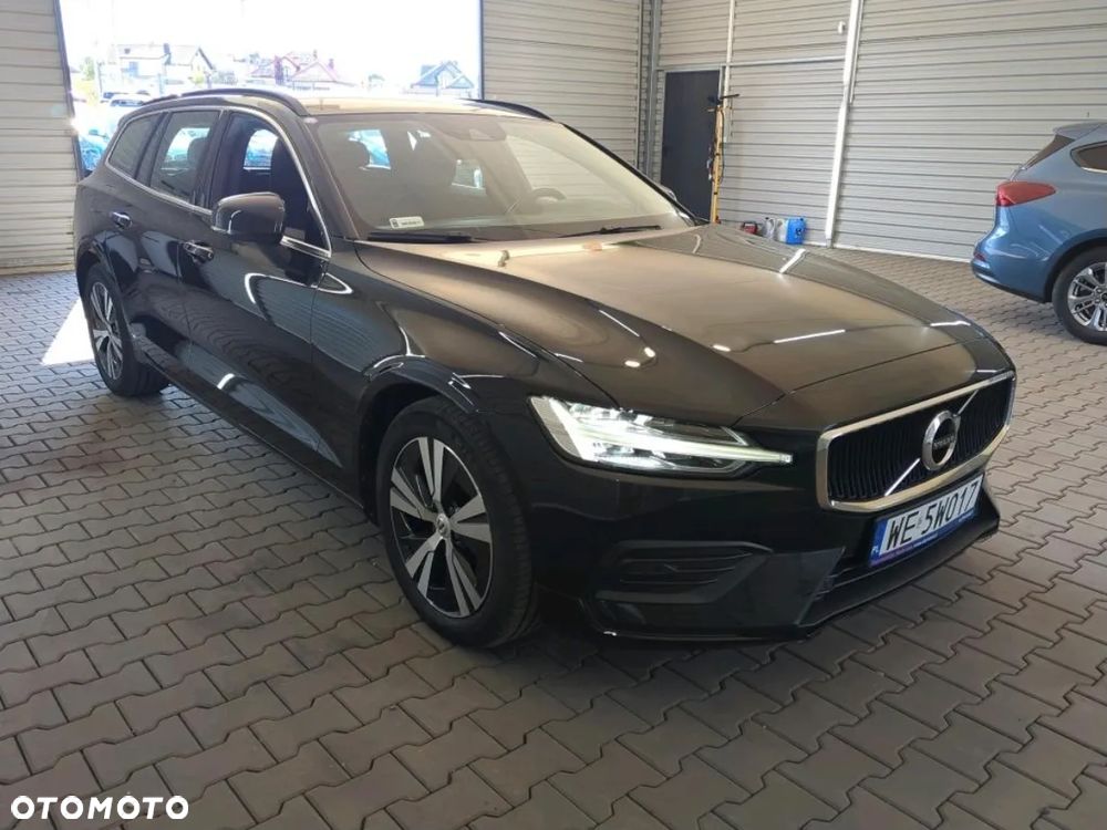 Volvo V60 B3 B Momentum Pro - 1