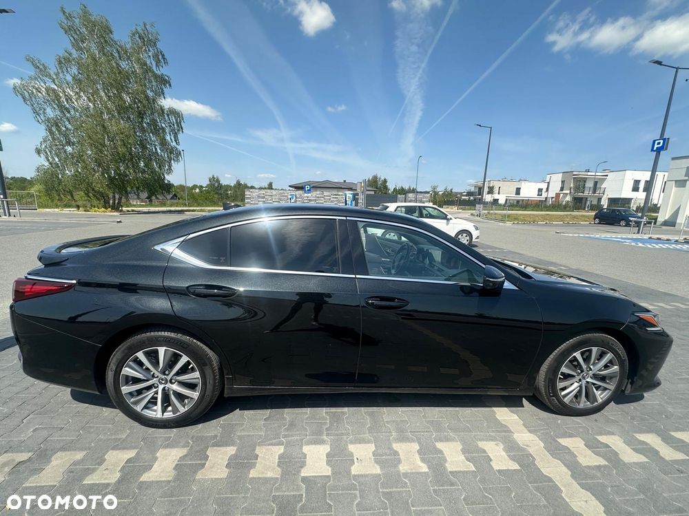 Lexus ES 300h Business Line - 8