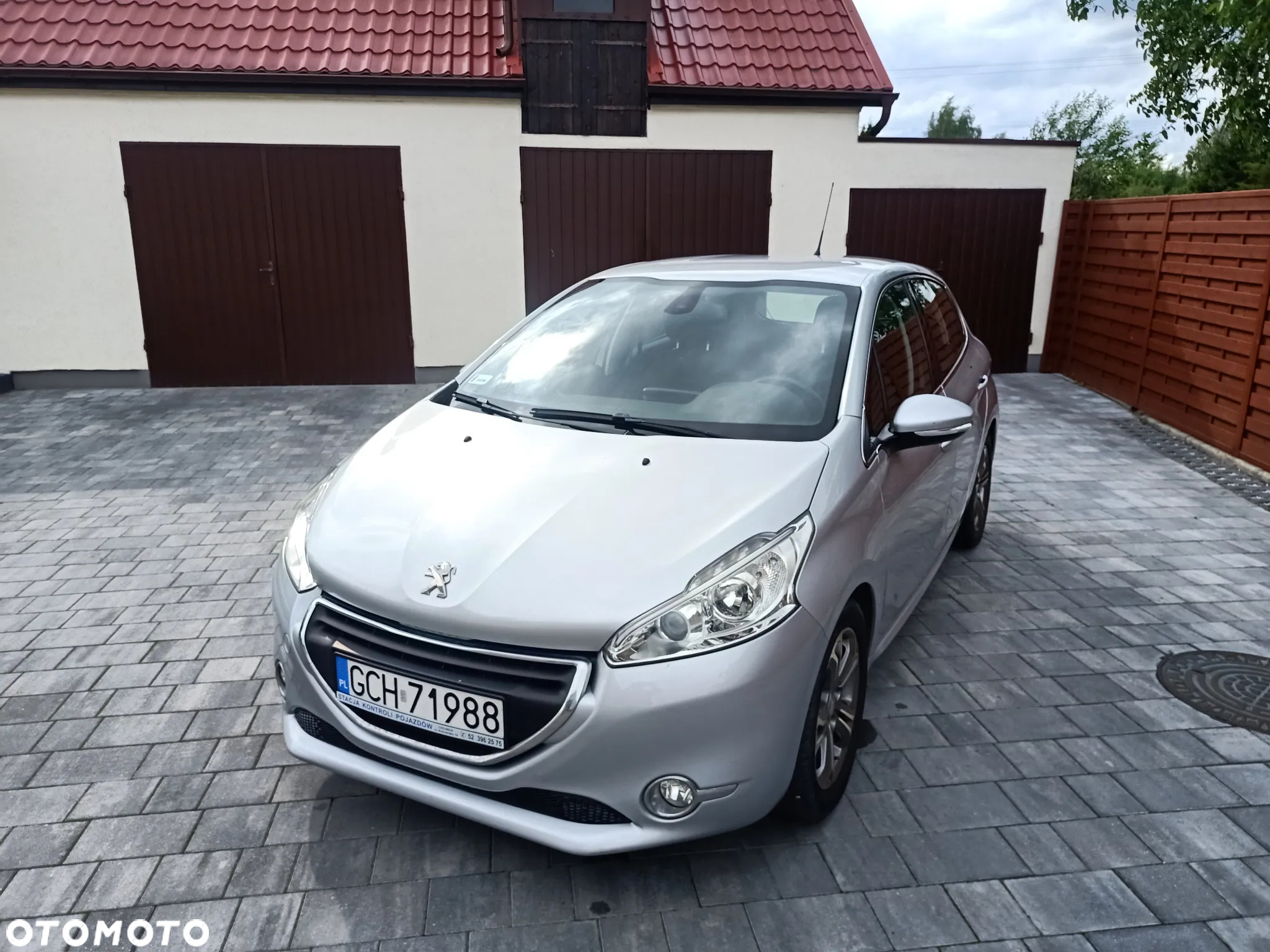 Peugeot 208 1.2 VTi Allure - 4