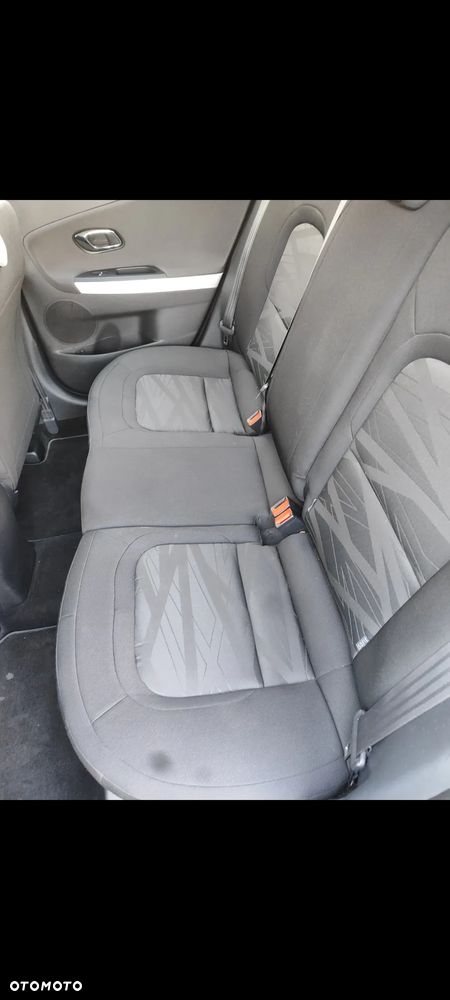 Kia Ceed - 12