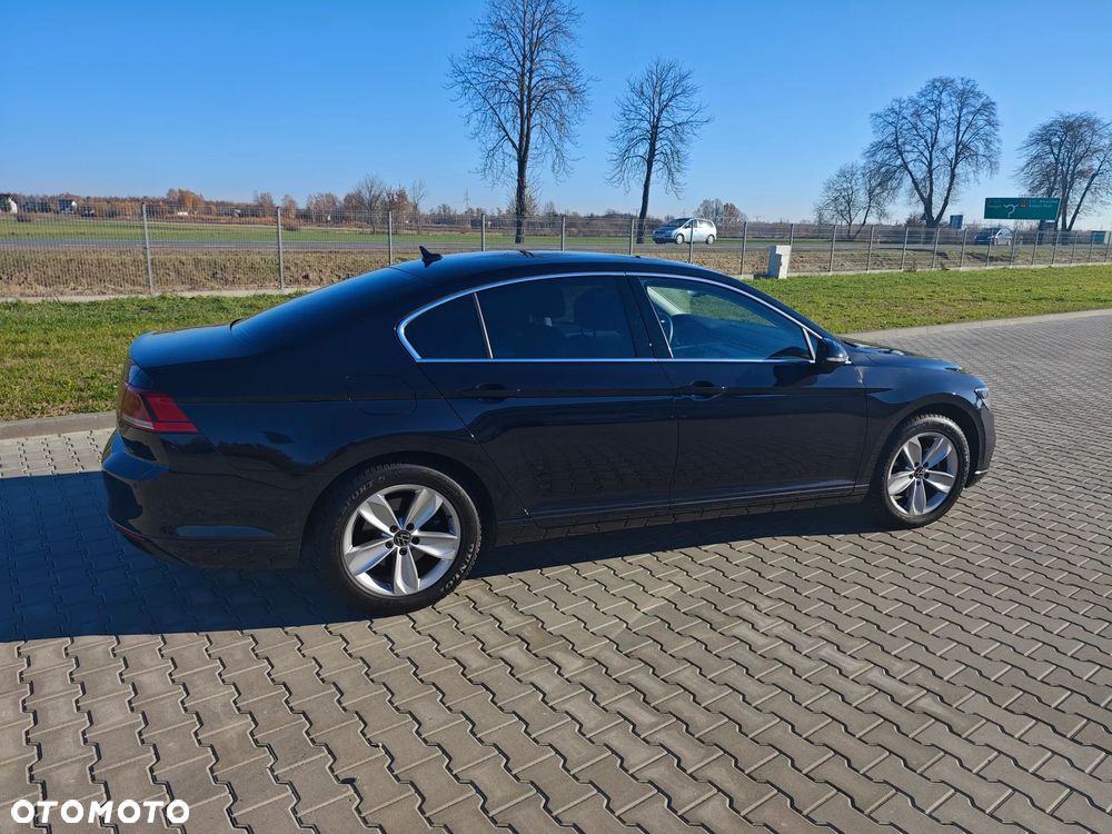 Volkswagen Passat 2.0 TSI Business DSG - 2