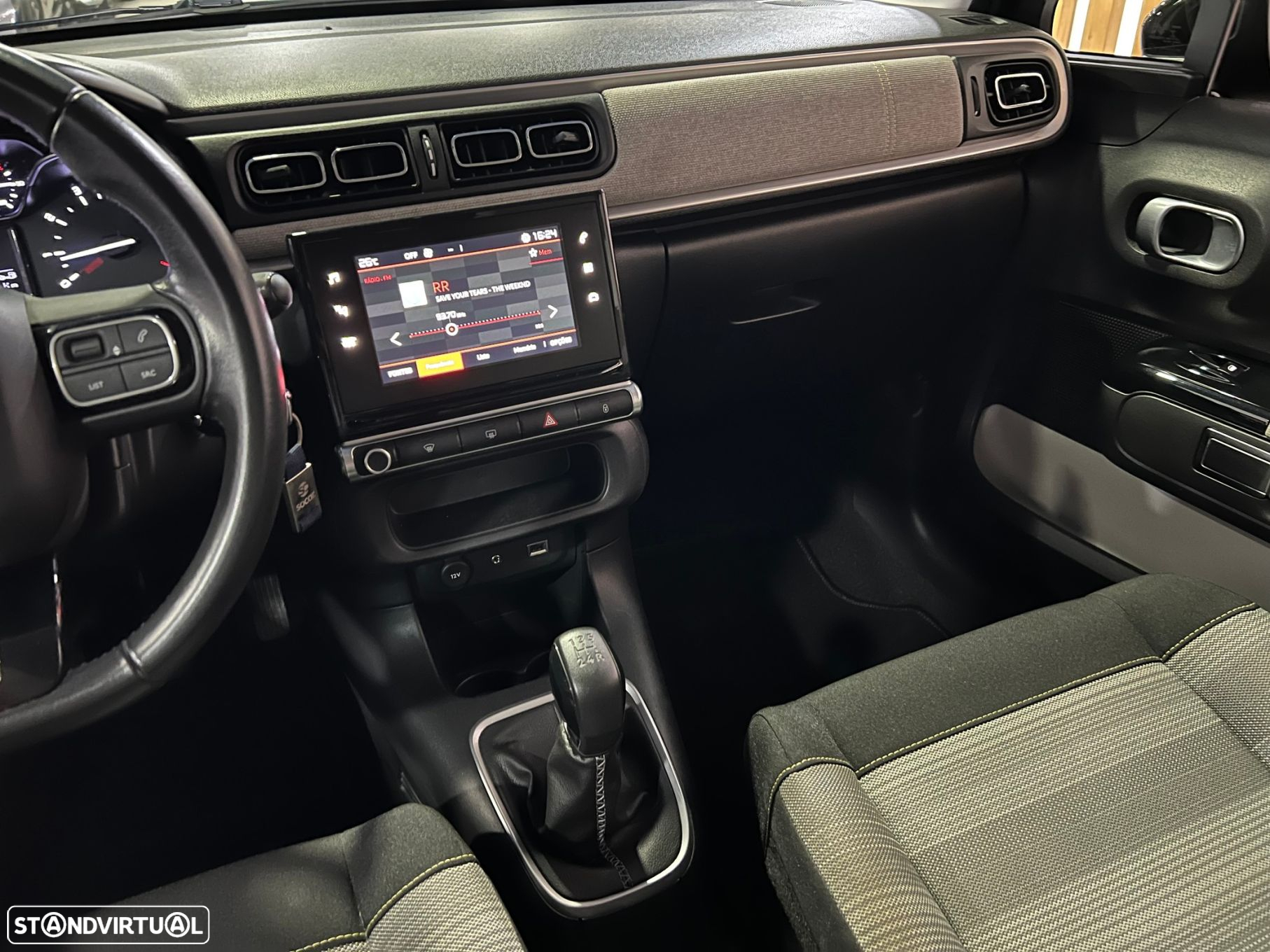 Citroën C3 1.2 PureTech Shine - 21
