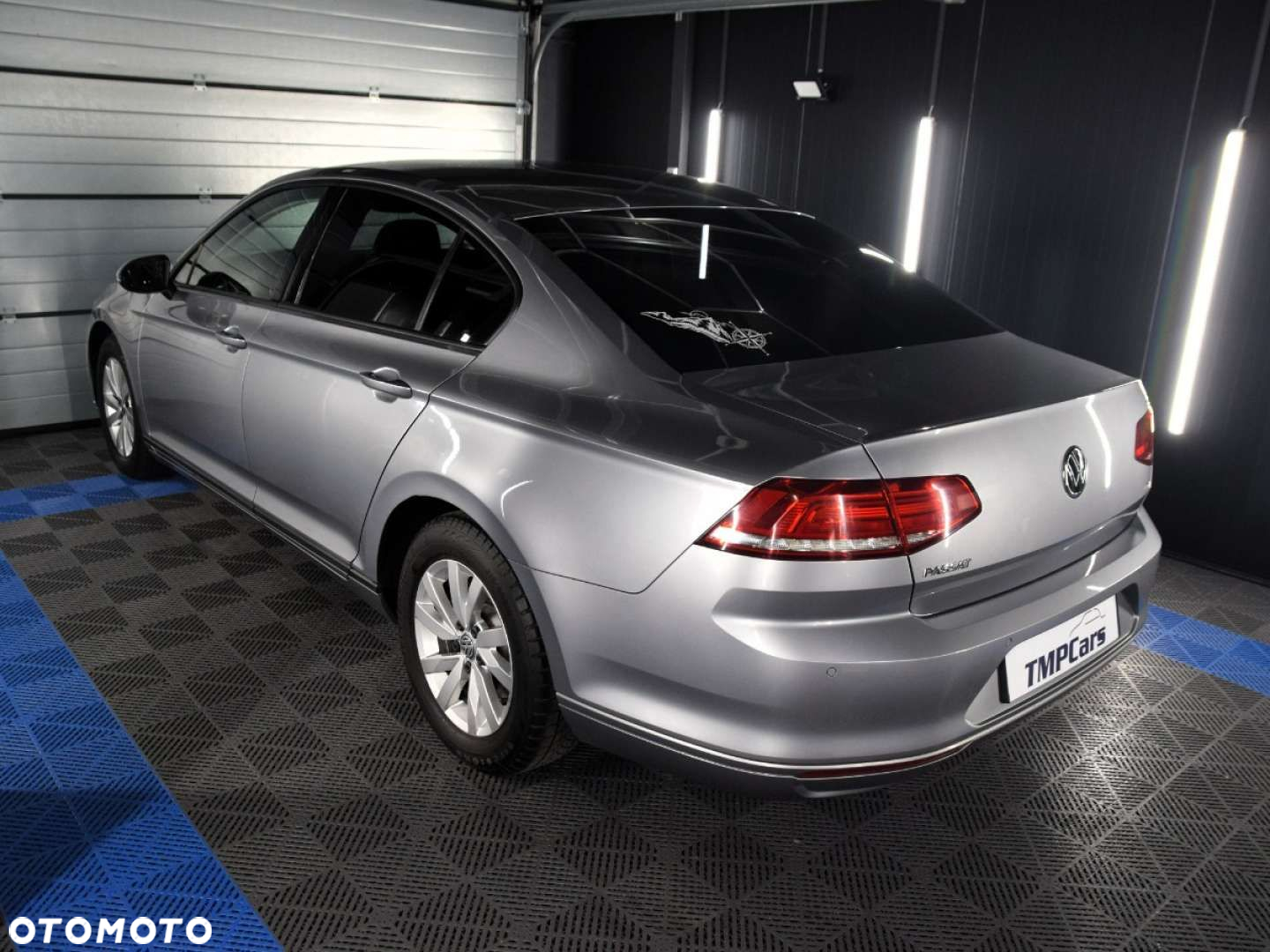 Volkswagen Passat - 33