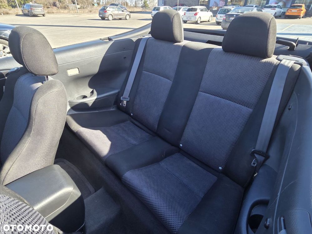 Toyota Camry Solara 3.3 SLE - 10