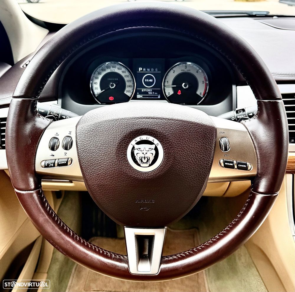Jaguar XF 3.0 D V6 S Premium Luxury - 16