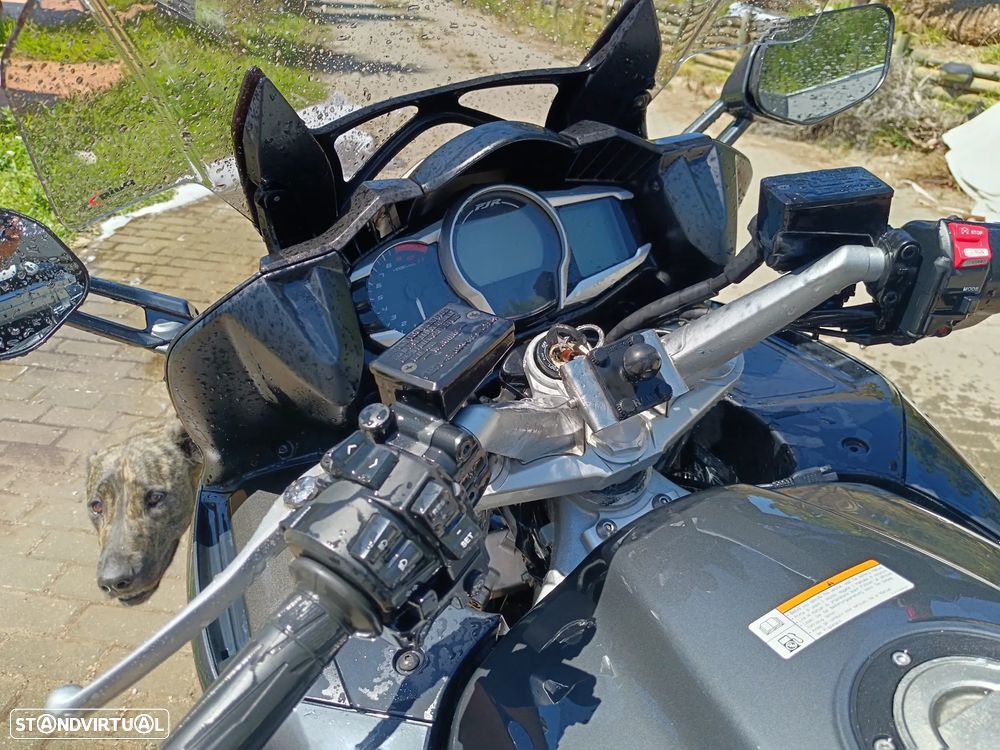 Yamaha FJR - 11