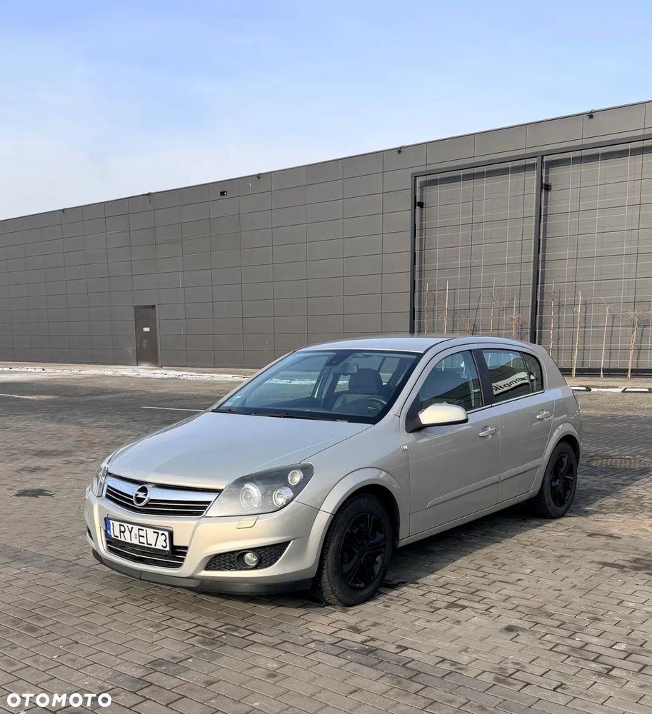 Opel Astra 1.6 Easytronic Cosmo - 1