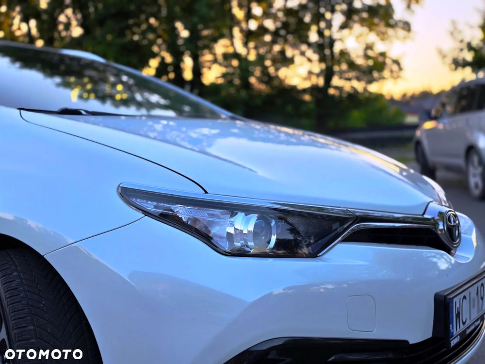 Toyota Auris 1.6 D-4D Premium - 9