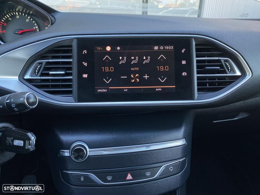 Peugeot 308 SW 1.5 BlueHDi Style - 24