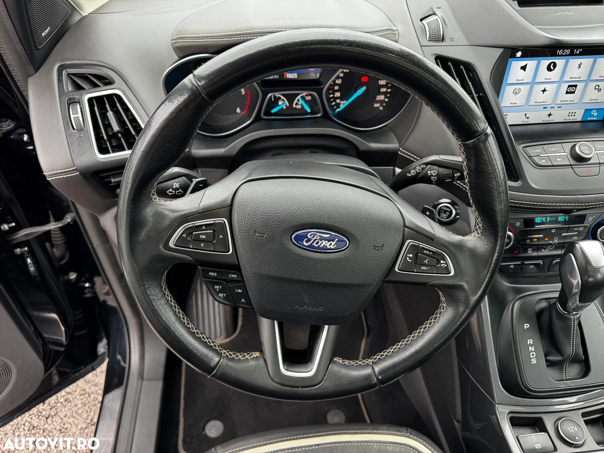 Ford Kuga 2.0 TDCi 4x4 Aut. Vignale - 8