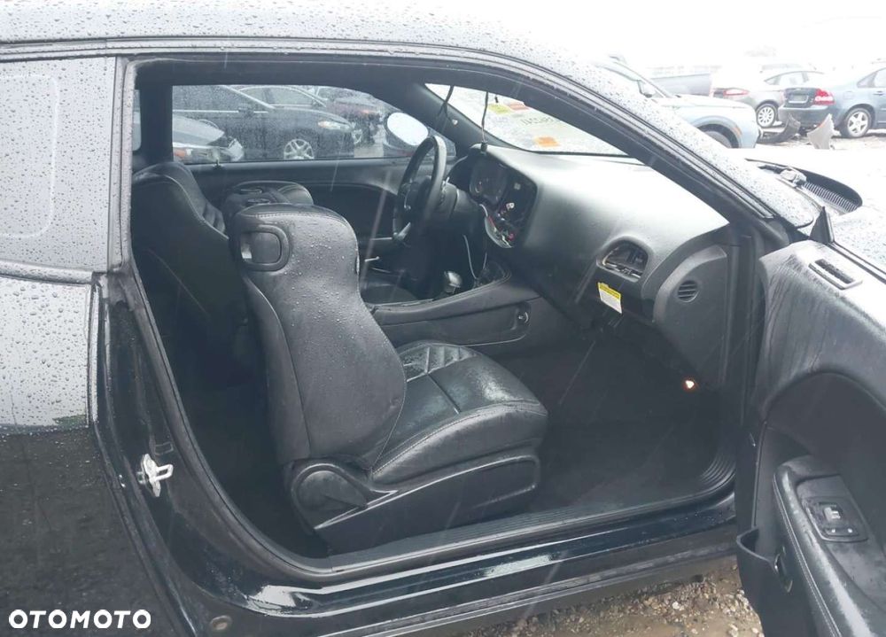 Dodge Challenger - 9