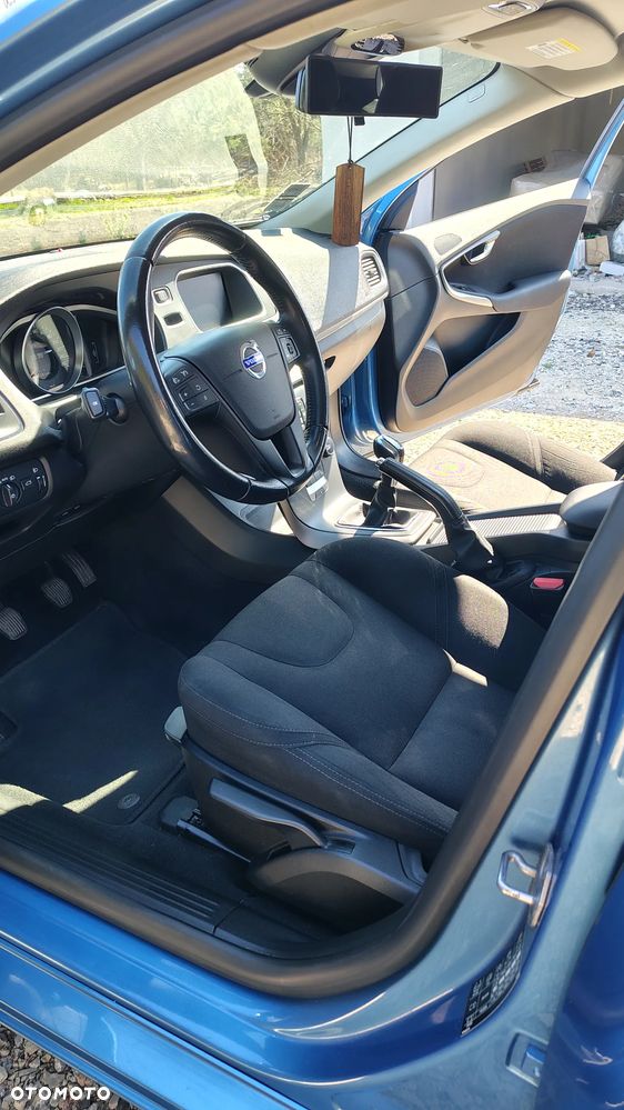 Volvo V40 D2 Kinetic - 12