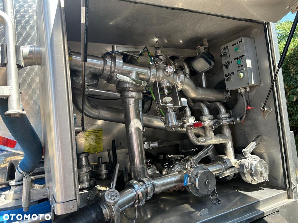 Scania P450 / RETARDER / 15.800L / PODNOSZONA OŚ / PRZEWÓZ MLEKA / SKRĘTNA OŚ - 18