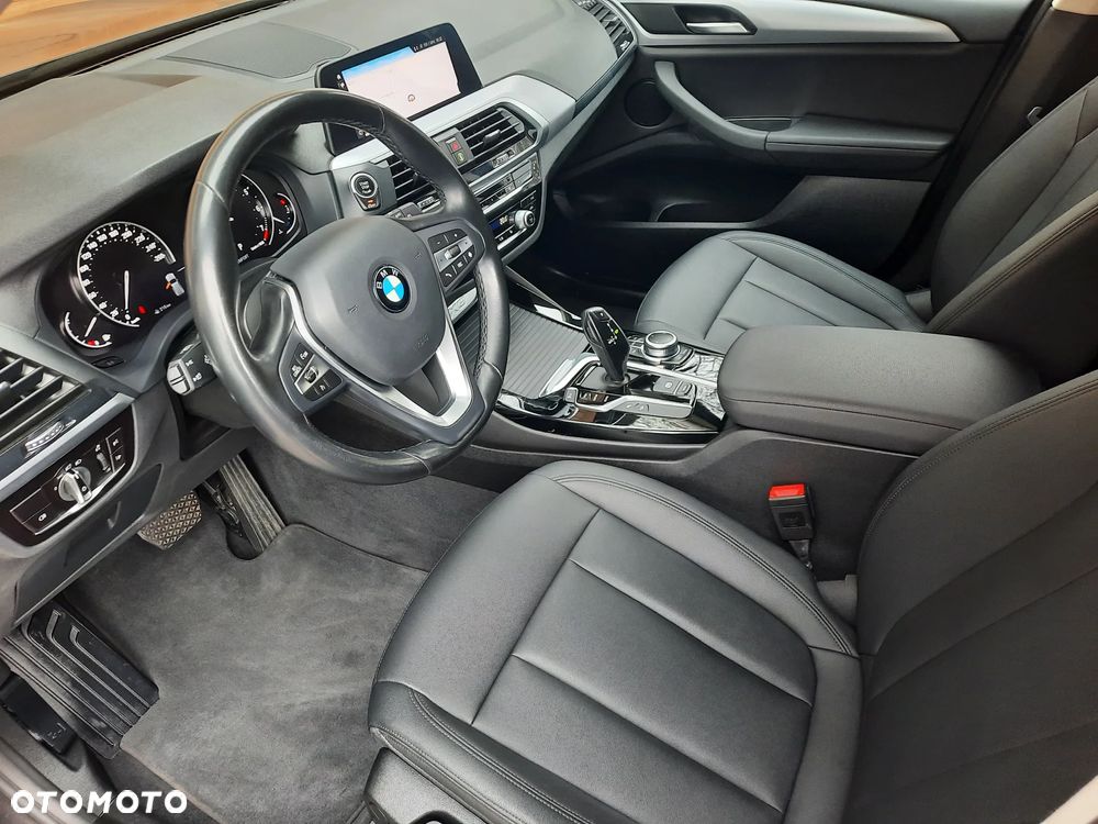 BMW X3 xDrive20i - 18