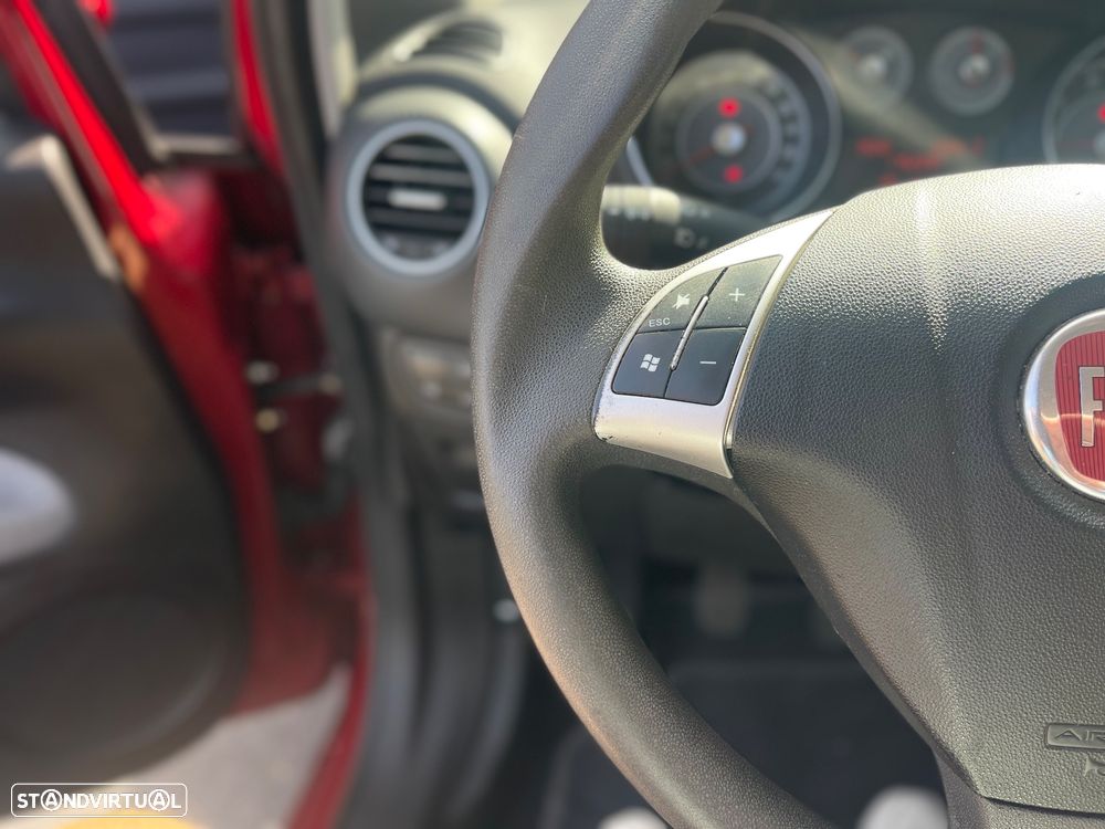 Fiat Punto 1.3 M-Jet Lounge S&S - 16