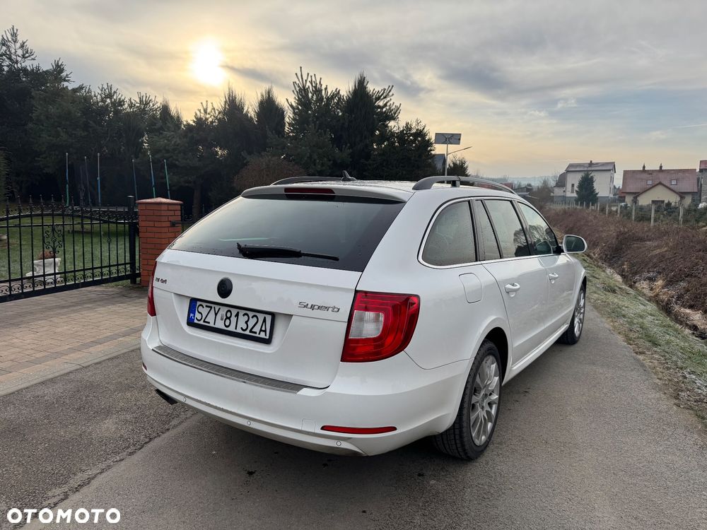 Skoda Superb 2.0 TDI 4x4 DSG Ambition - 6