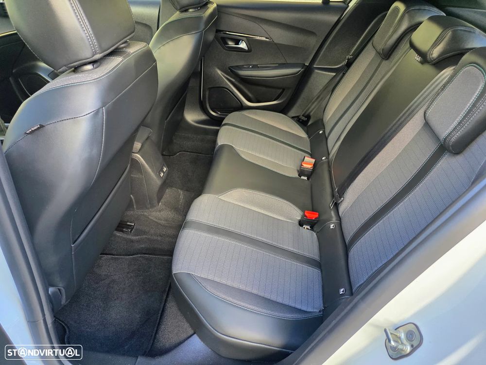 Peugeot 208 1.2 PureTech Allure - 48