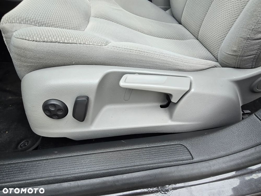 Volkswagen Passat 1.9 TDI Comfortline - 11