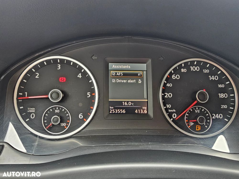 Volkswagen Tiguan 2.0 TDI 4Motion DSG Sport & Style - 10