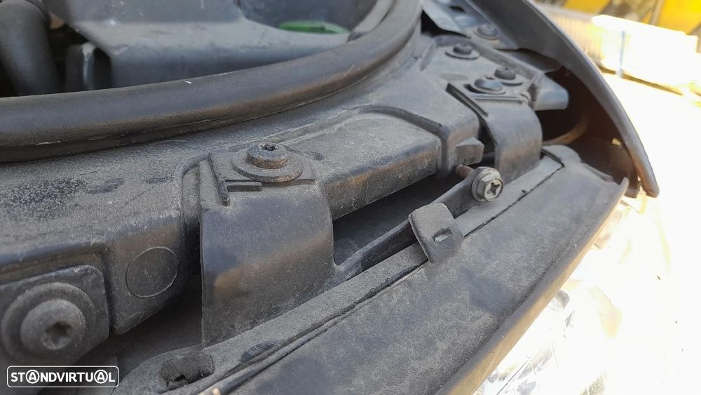 Ótica / farol esquerda AUDI A4 (8E2, B6) - 3