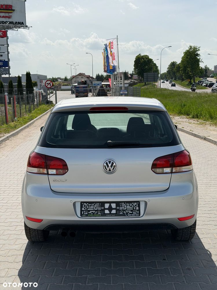 Volkswagen Golf - 10
