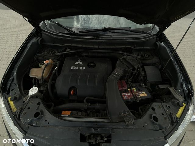 Mitsubishi Outlander 2.0 DID Intense + - 15
